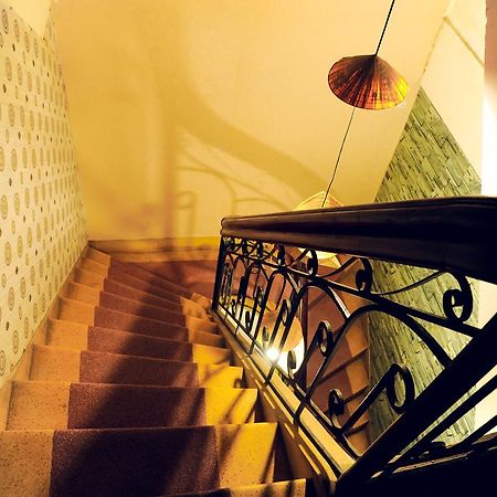 Queen Homestay Hue Zewnętrze zdjęcie